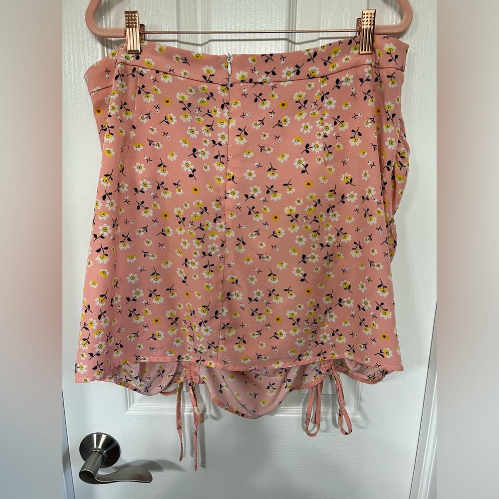 SHEIN Curve Floral Plus Size Skirt Size 1XL - Picture 3 of 6